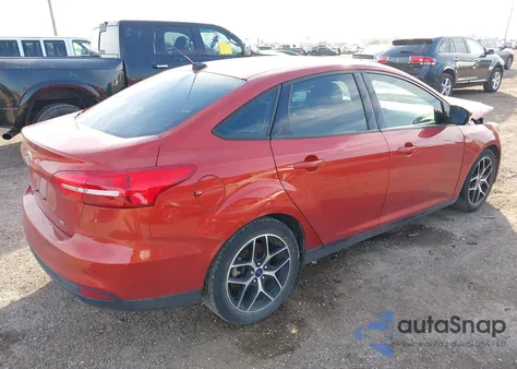 2018 Ford Focus Sel z USA, uszkodzony, nr VIN 1FADP3H28JL259121